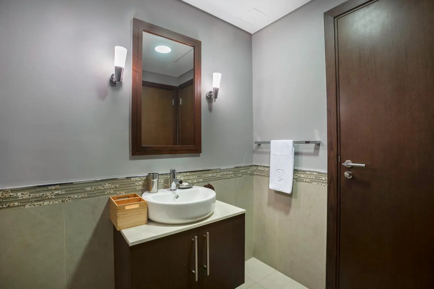 Blueground Difc City View Pool Gym Dxb-182 Dubai Apartment
